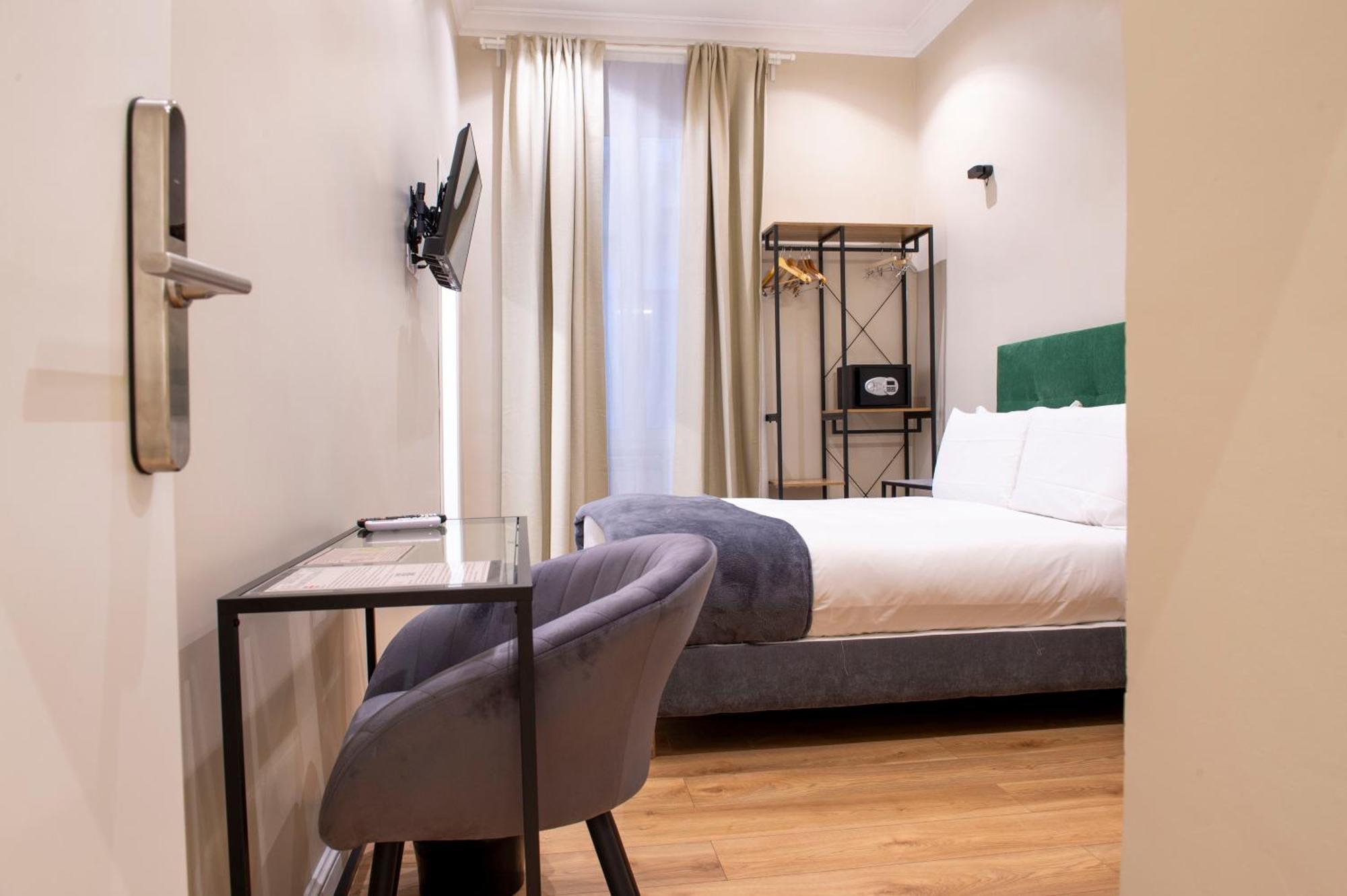 Ad Suites Nazionale Rome Bagian luar foto